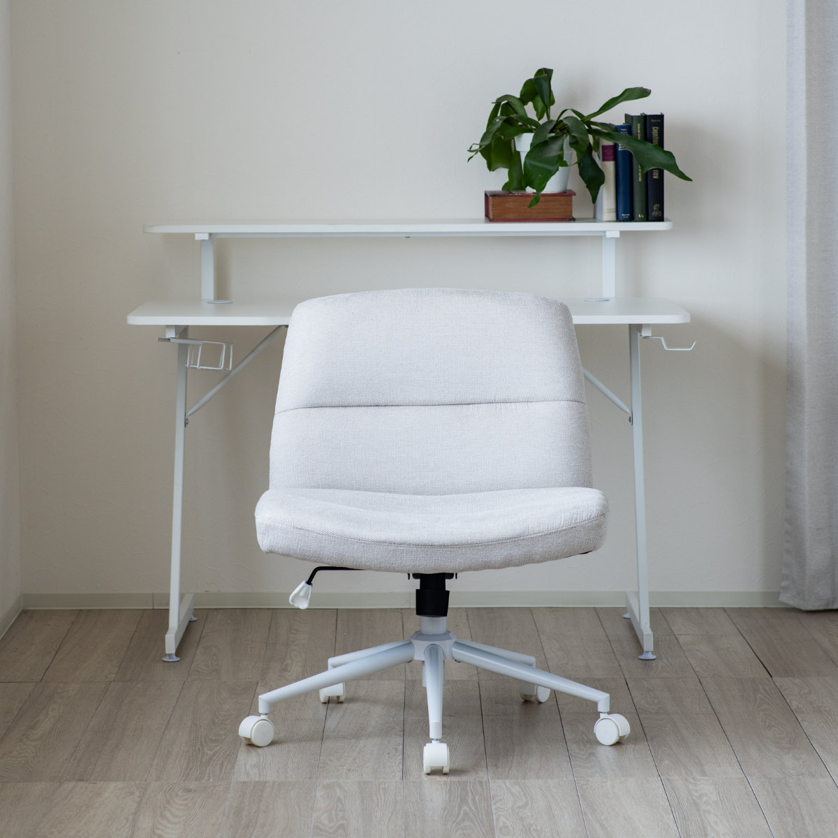 オフィスチェア あぐらがかける 座面ワイド 昇降式 座面高44〜51cm