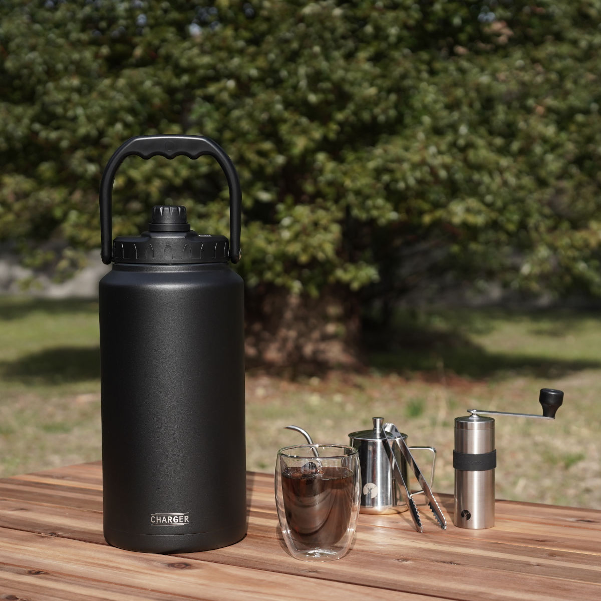 魔法瓶水筒 アウトドア 水筒 3800ml 大容量 氷入れ パール金属 水筒 3.8L チャージャー アイスコンテナジャグ3800 保冷