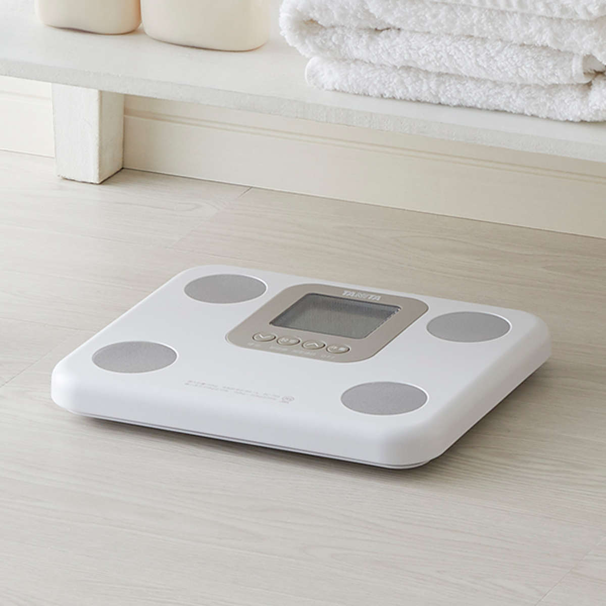 タニタ 体組成計 小型 軽量 （ 体重計 ヘルスメーター デジタル体重計 体脂肪計 薄型 150kgまで 体脂肪率 内臓脂肪レベル BMI 筋肉量 基礎代謝量 体内年齢 ）