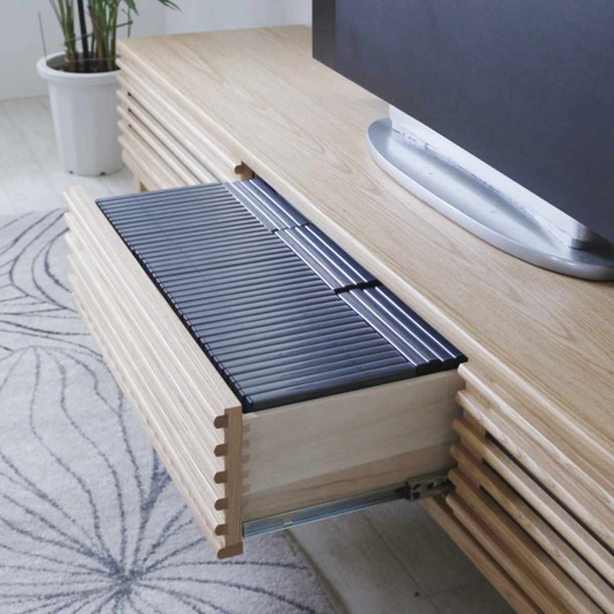 テレビ台 幅180cm 脚付き 背面化粧 リモコンOK 完成品 （ ローボード