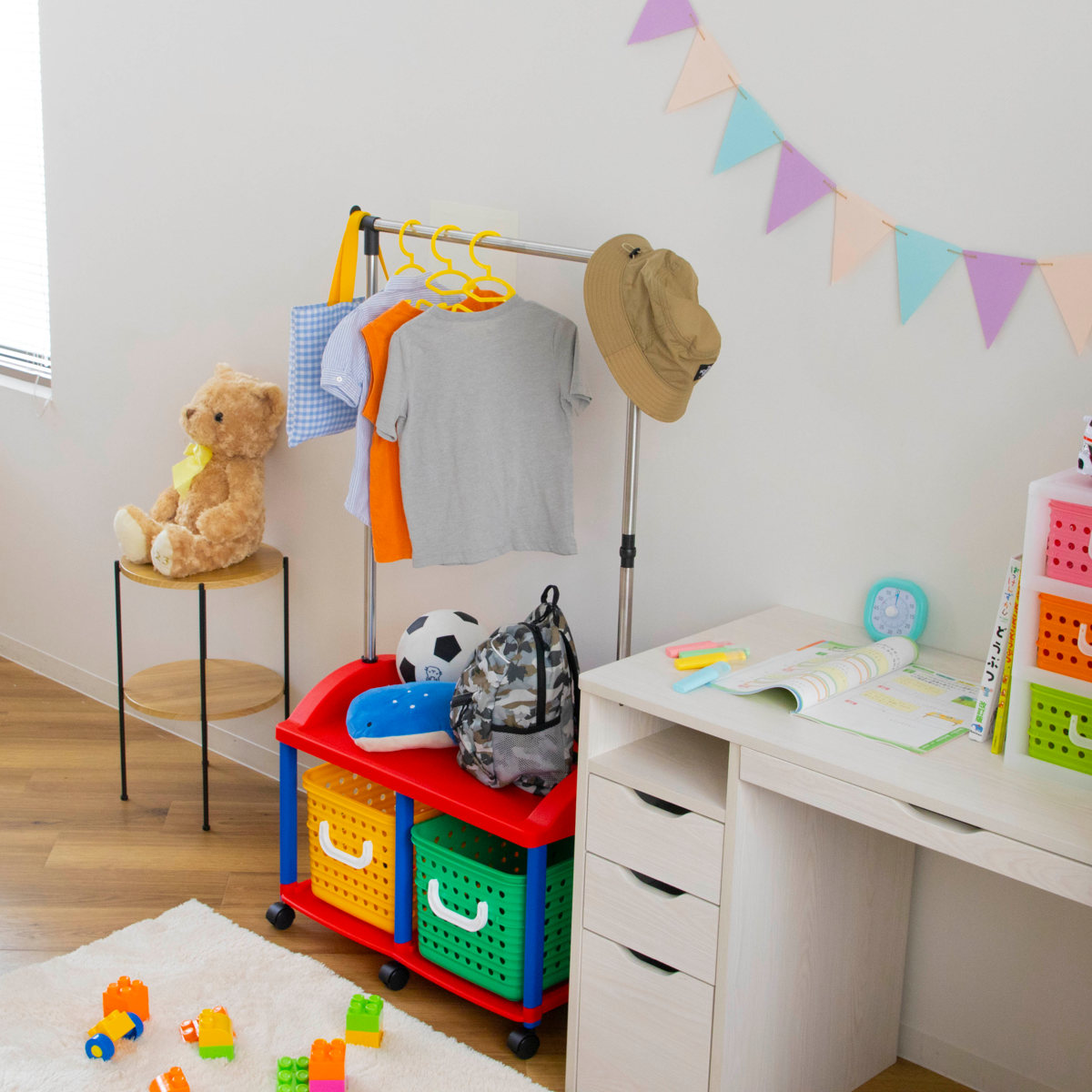 ハンガーラック 幅66cm キッズ収納 バスケット 2個付き （ ランドセル