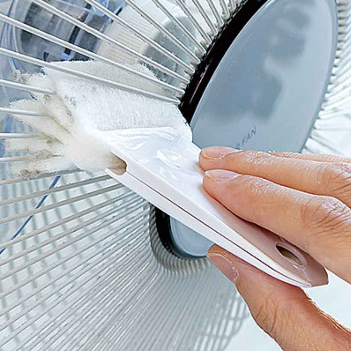 扇風機クリーナー 扇風機 ほこり取り すきま掃除 （ 扇風機専用 掃除用ブラシ コンパクト ミニブラシ ）