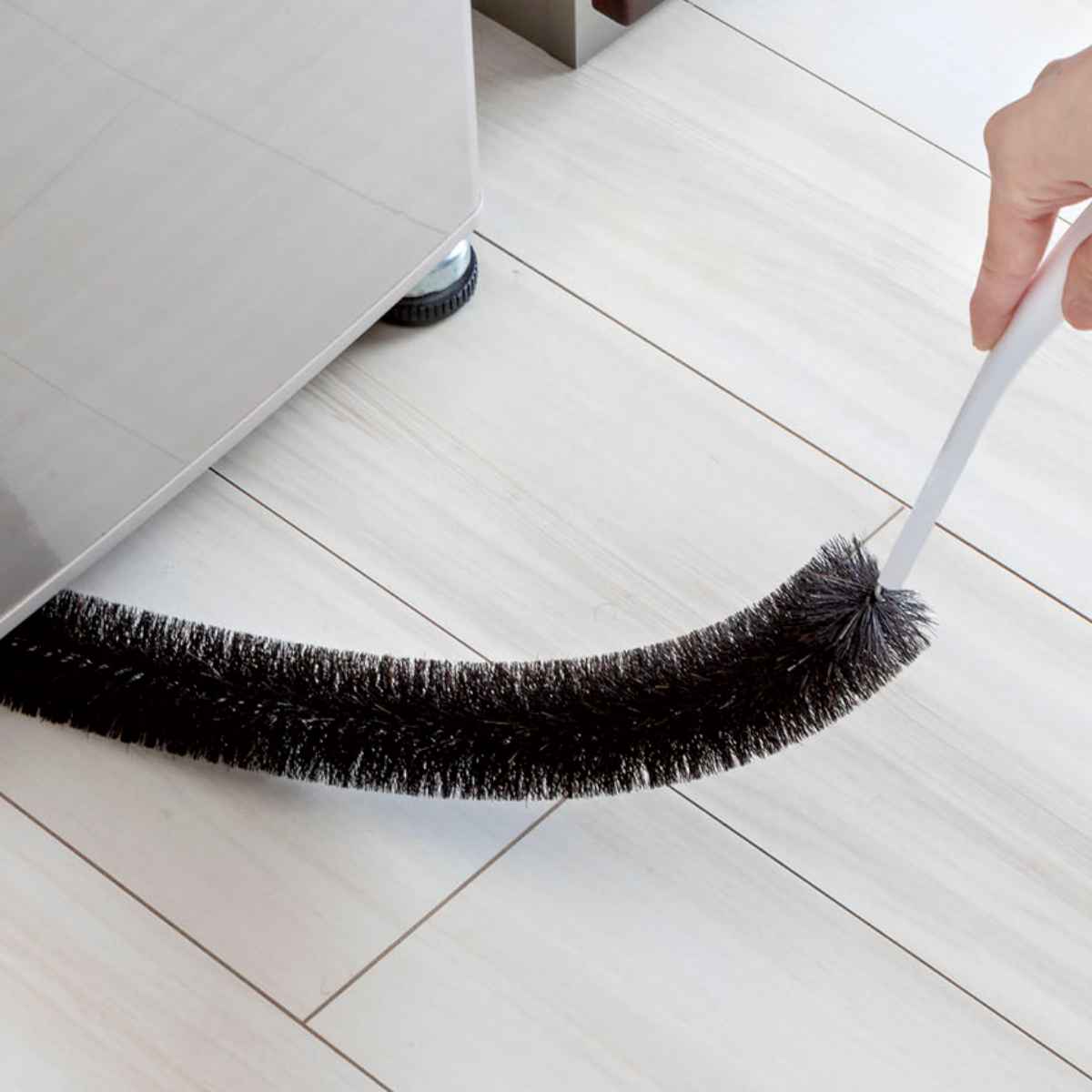 すきまブラシ 冷蔵庫 洗濯機 すきま掃除 掃除用品 （ 冷蔵庫下 洗濯機下 掃除用ブラシ スリム コンパクト すき間 ほこり取り ）