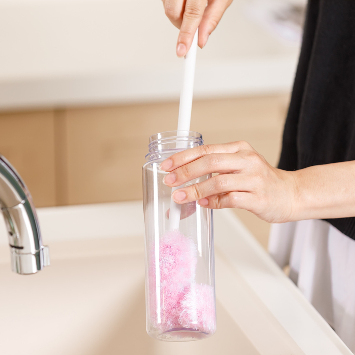 ボトル掃除 バスボンくん ペットボトルクリーナー L字型 抗菌加工 水だけで落とせる （ ボトルブラシ ボトル 水筒 洗い スポンジ ロング バスボン ）