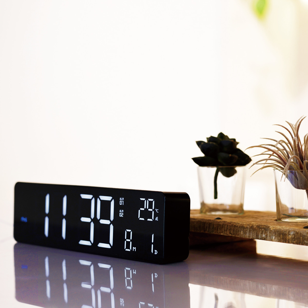 SLOWER（スロウワー） 置き時計 LED Wi-Fi カレンダー機能付き 置き