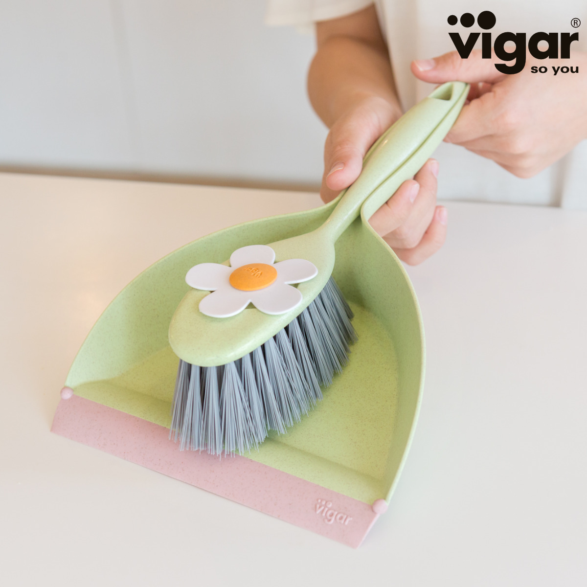 ほうき ちりとり Vigar フローガニック ハンディセット （ ヴィガール 掃除 ホウキ コンパクト かわいい 箒 ミニほうき 卓上 ）
