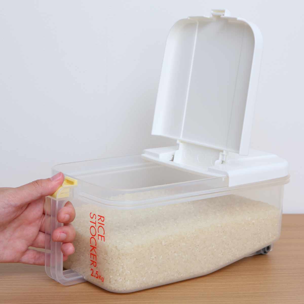 スケーター 米びつ 冷蔵庫用米びつ 横型 2.5kg （ 計量カップ付き