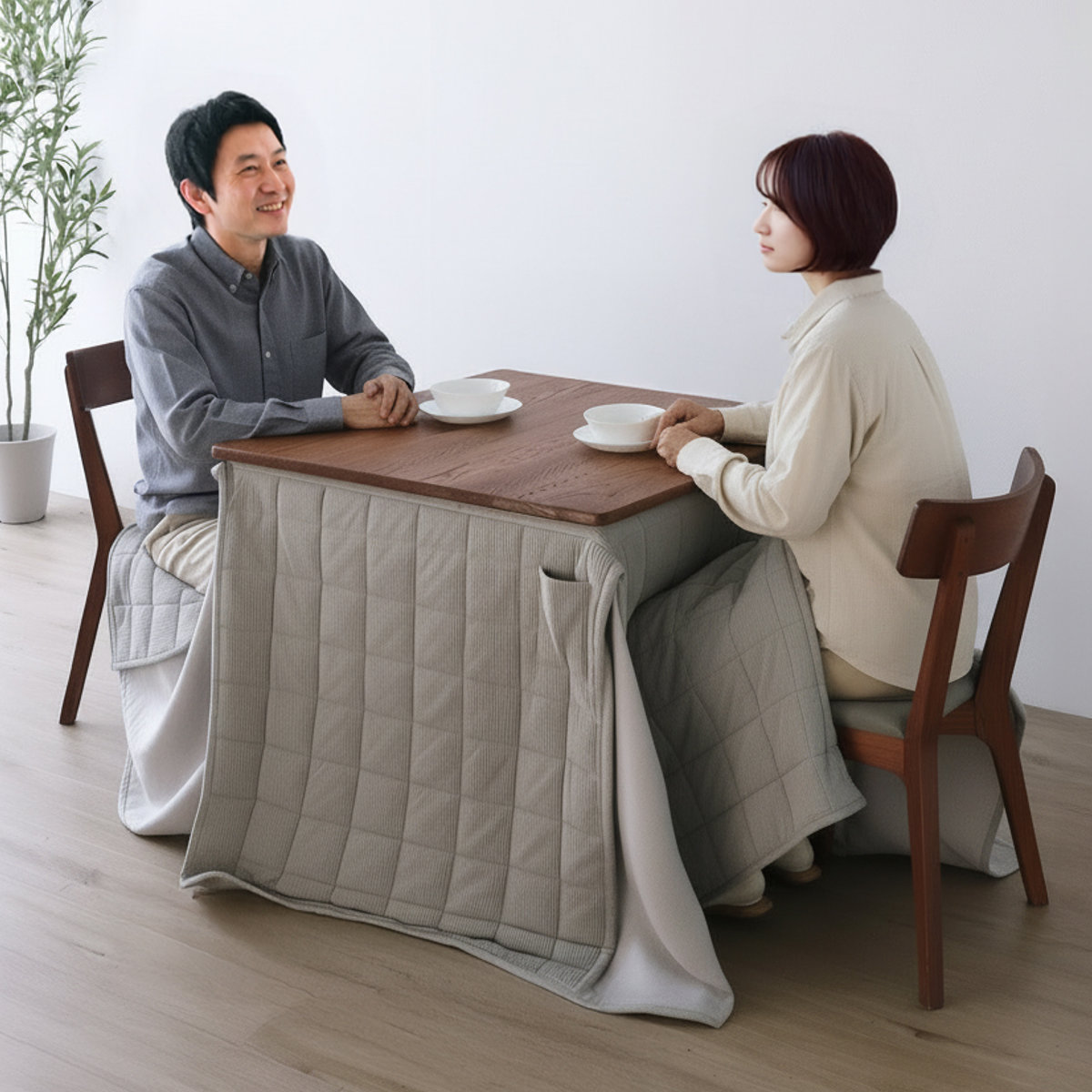ダイニングテーブル 幅80cm 布団が掛けられる こたつテーブル レッドオーク 無垢材 （ テーブル 食卓テーブル ダイニング リビングテーブル ヒーターなし ）の画像