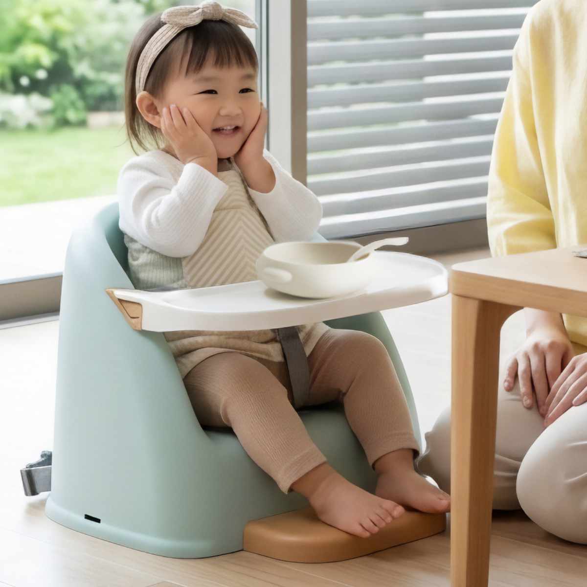 ベビーチェア フィージー R ステップ付き 6カ月〜3才頃 （ リッチェル ローチェア テーブル付き 食事チェア ベビー用椅子 子供用 ベビー 赤ちゃん ）の画像