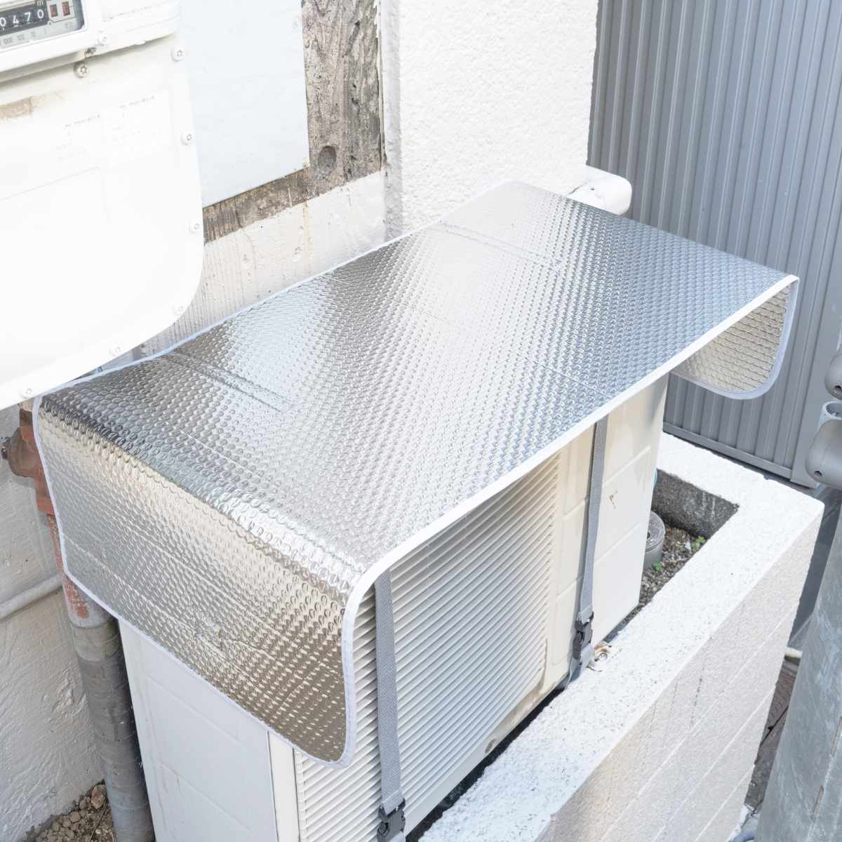 室外機カバー エアコン マグネット式 ワンタッチベルト 取り付け簡単