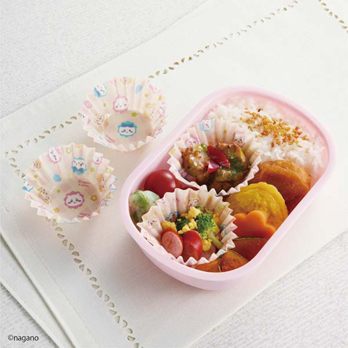 ちいかわ お弁当カップ 30枚入 ( ちいかわ レンジ対応 おかず入れ 弁当 おかず カップ ) 関連画像1