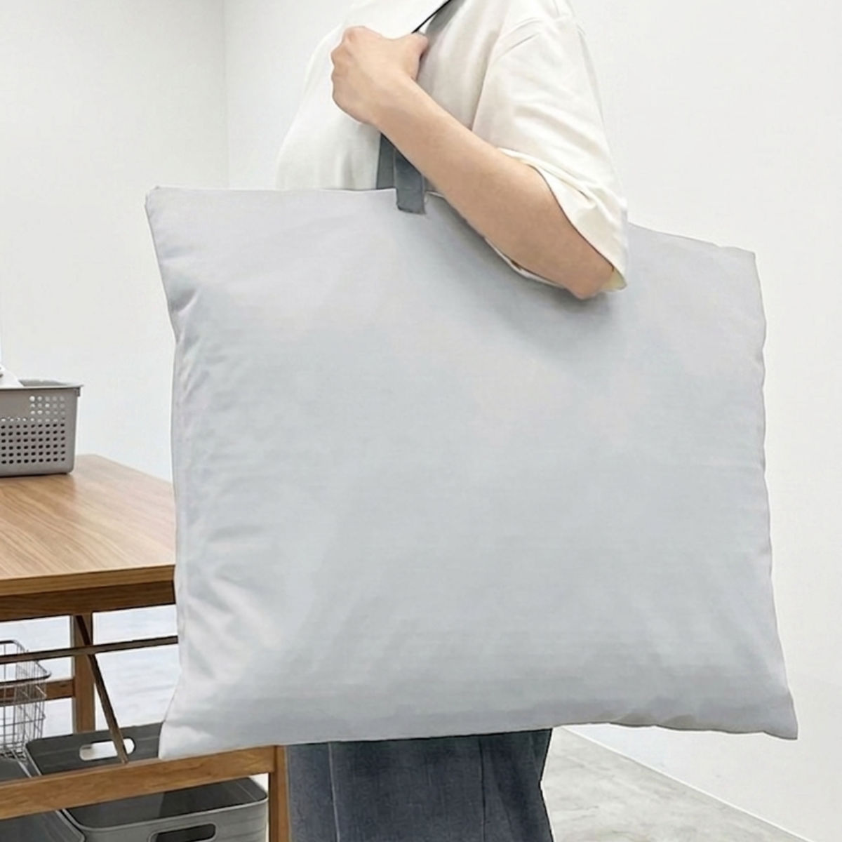 洗濯ネット 寝具・まとめ洗い用 ランドリートートバッグ （ ランドリーネット ランドリーバッグ 洗濯 ネット バッグ 持ち手付き 持ち運び 大容量 便利 ）