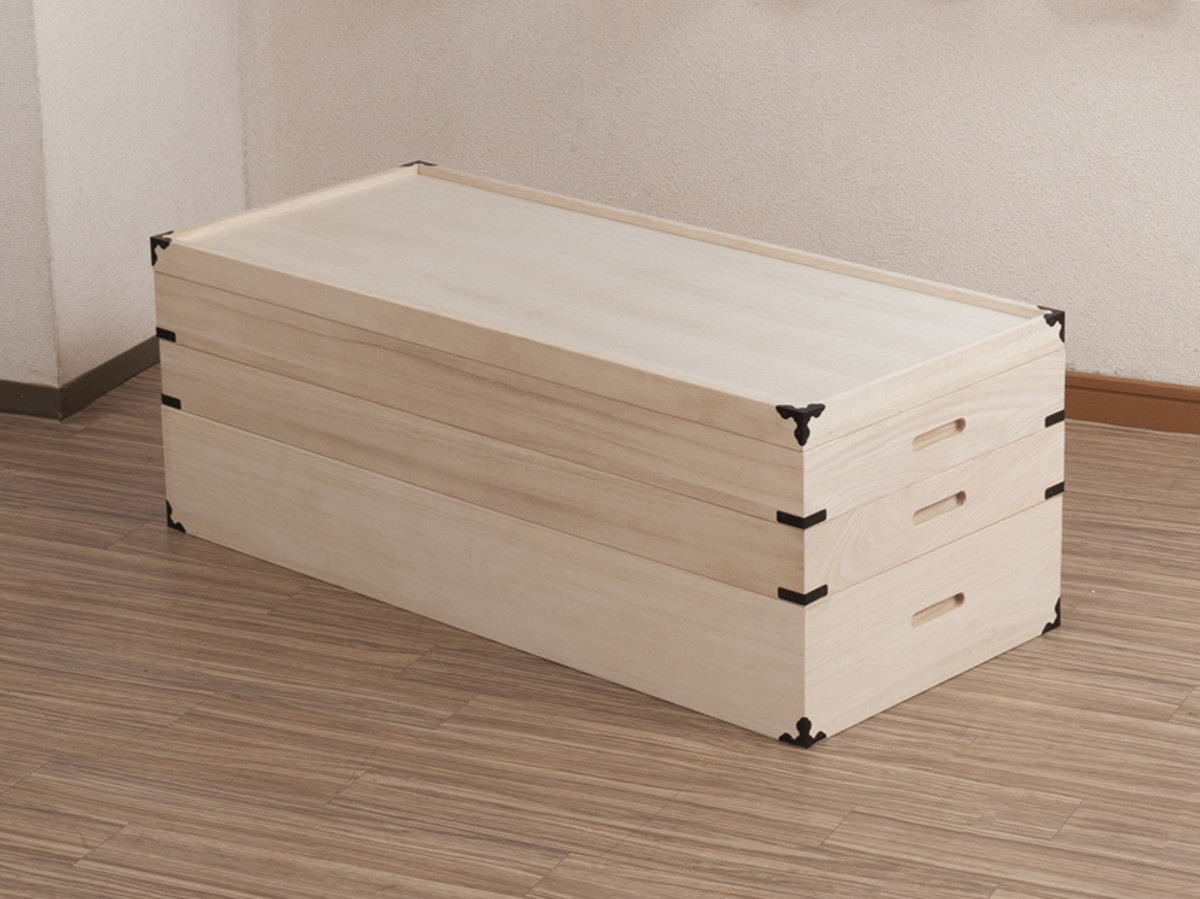 桐 衣装ケース 幅91cm 3段 高さ33cm 衣裳箱 隅金具付 天然木 完成品
