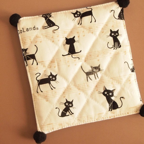 セール！30％OFF！！キッチン雑貨 ねこ ポンポン付き キルトコースターB ハンドメイド