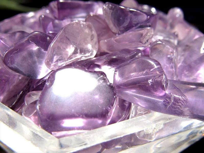 中粒タイプ ラベンダーアメジスト 紫水晶 さざれ 一袋約100g 粒の大き