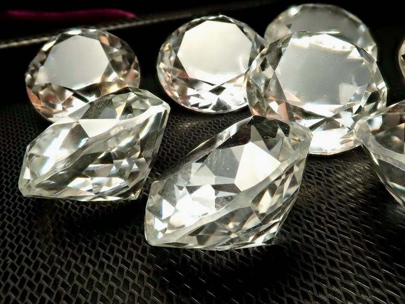 水晶　ブリリアントカット　ダイヤモンド 水晶 ダイアモンドカット タンブル 直径約10mm-12mm 1g前後 1個売り