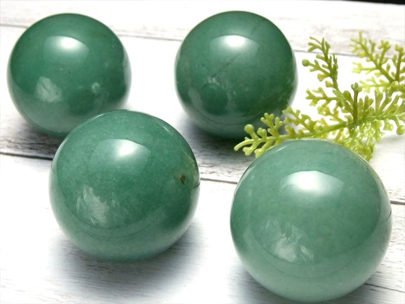 つやつや高品質 アベンチュリン（砂金水晶）丸玉 直径60mm前後