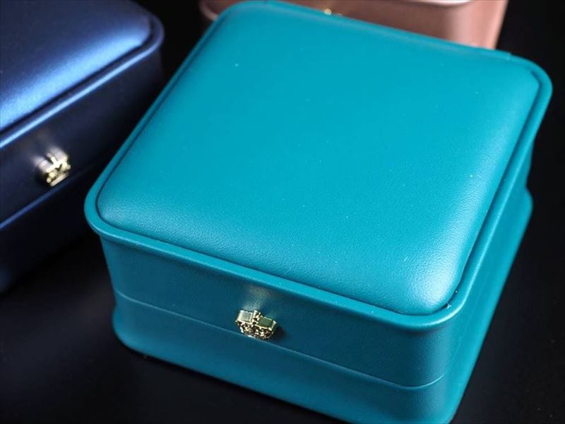 極美品　カルティエ　ブレスレット　ケース　空箱　5個セット　現行品 美品 カルティエ ブレスレット ラブブレス ケース 空箱 【公式通販】