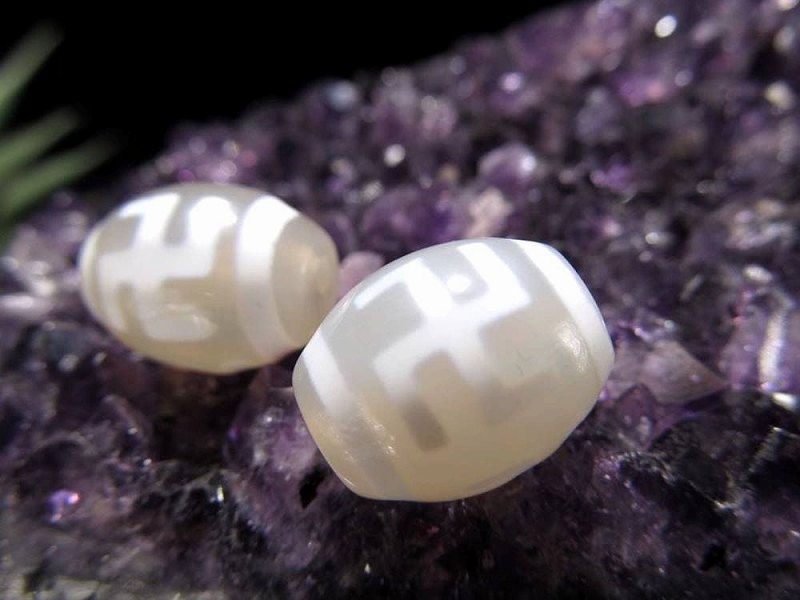 悪いことがなくなってきてる！天珠を一つは持ちたい！綺麗な白龍白天珠さま！綺麗！ 悪いことがなくなってきてる！天珠を一つは持ちたい！綺麗な白龍白天珠