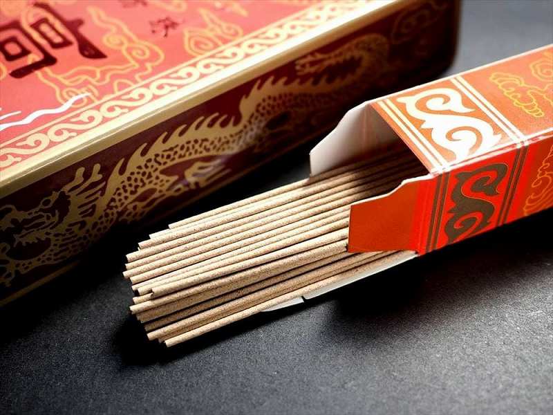 ★特選お買い得★天然植物香料♡白檀使用【1筒70本入り☆除障香『高級檀香』】❤️ ☆特選お買い得☆天然植物香料♡白檀使用【1筒70本入り☆除障香『高級