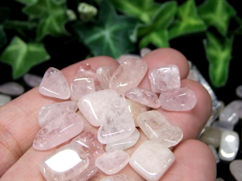 在庫あるだけ少量入荷 ピンク モルガナイト ピンクアクアマリン さざれ
