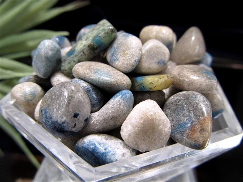 ヒマラヤK2ジャスパー アズライトイングラナイト さざれ 200g 粒の大き