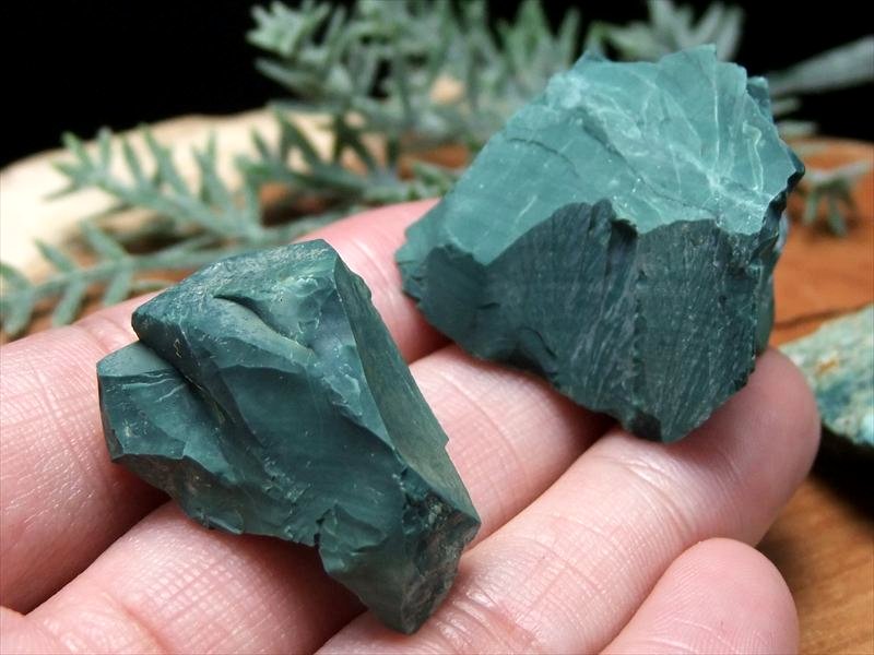 希少 国産原石 出雲石 碧玉 原石 深緑タイプ 1個売り 5g-10g前後 大地