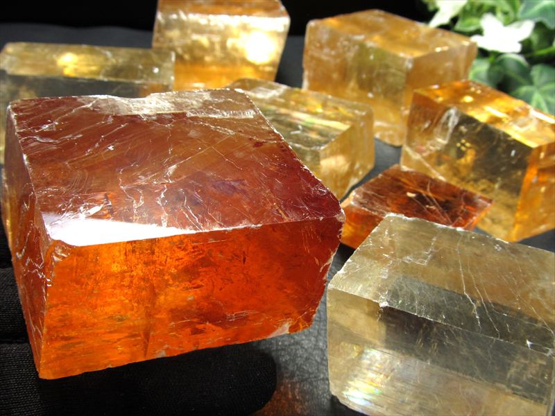 高品質 ゴールデンカルサイト結晶ブロック 1個売り 約120g-150g 超透明