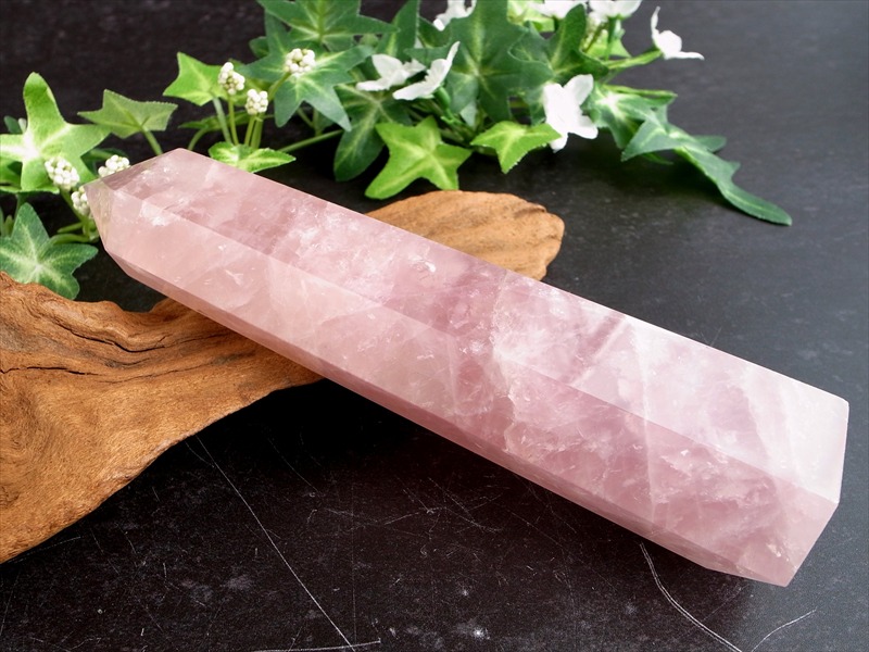 虹入り ディープ ローズクォーツ ポイント 巨大 六角柱 高さ163mm 重さ