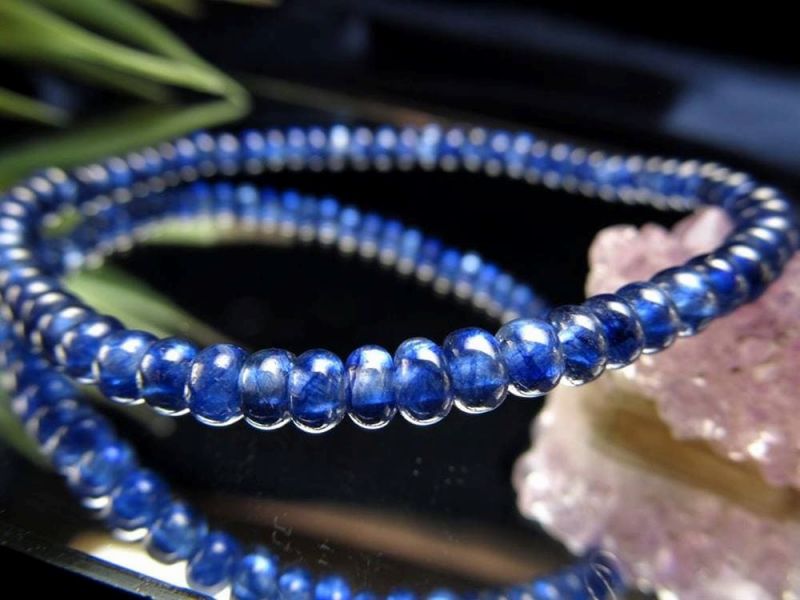 ブルー サファイア ブレスレット お花彫り ビーズ ➕ スタールビー 未