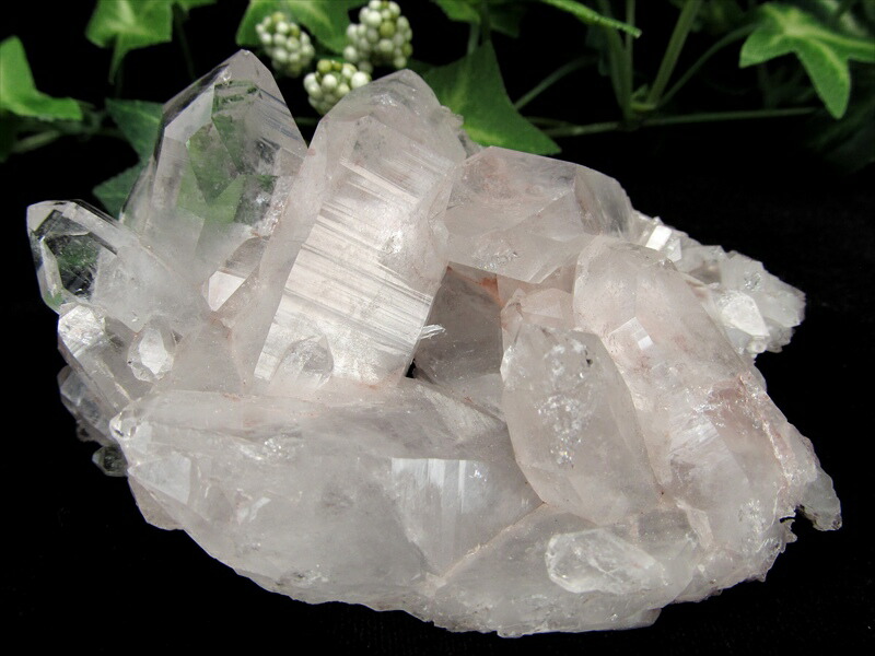 ピンク水晶 クラスター 1点もの 店頭展示中】幻の逸品 希少 ほんのりピンク 抜群の透明度 ピンク