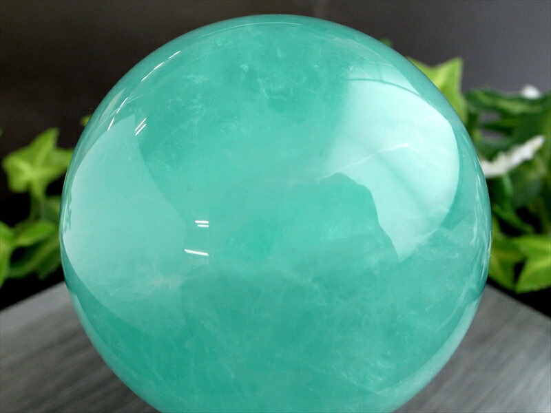 魅惑な色合いと素敵な模様✨バイカラー フローライト 丸玉 天然石 2.2Kgパワーストーン 天然石 フローライト 丸玉 115mm [T616-4834]