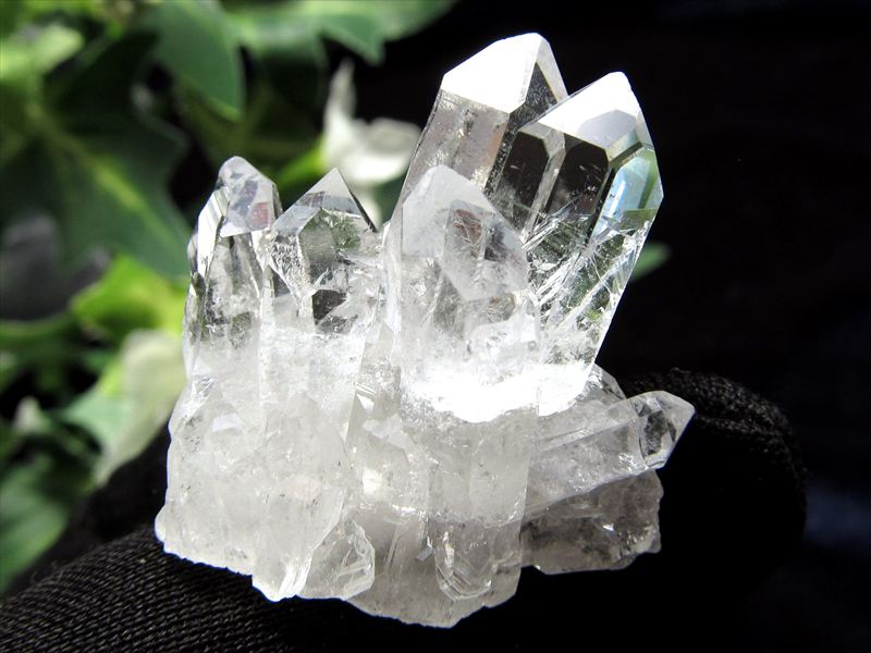 大特価 4A+ トマス産 超透明水晶 クラスター SSサイズ 1個売り 4cm×4cm