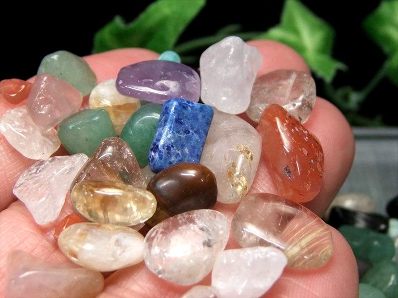 色とりどり 天然石 てんこ盛り MIXストーン さざれ 激安 200g 粒サイズ