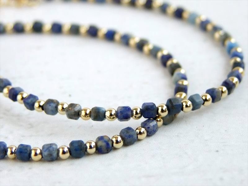 ラピスラズリ キューブカットワイヤーブレスレット 幅約2mm-2.5mm