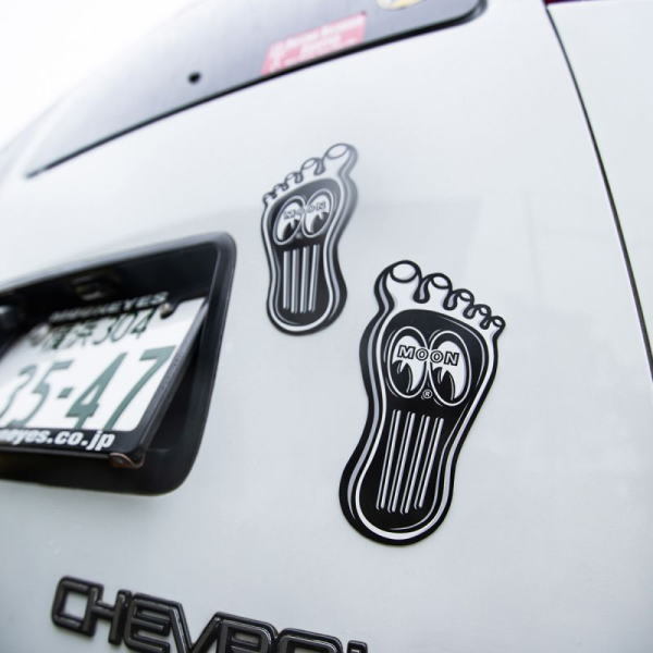 ムーンアイズ MOONEYES Barefoot Gas Pedal Decal ムーンアイズ 