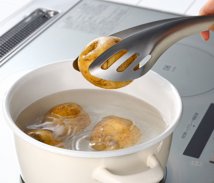 丸く滑りやすい食材も包み込むようにつかめる