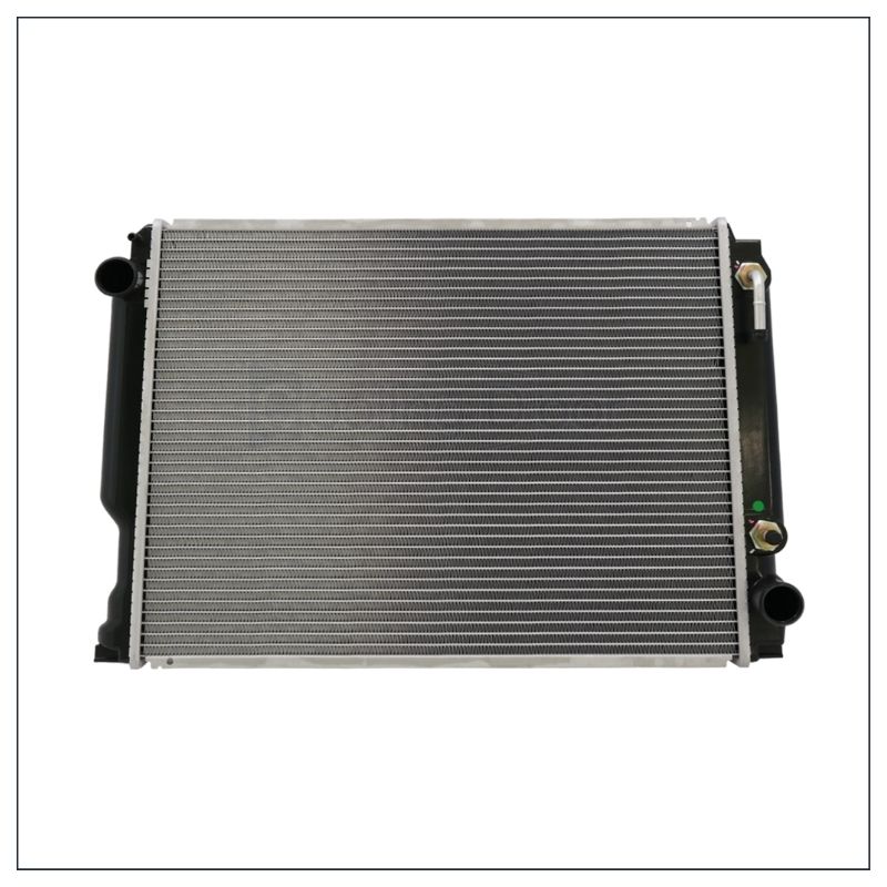 未使用　200系　ハイエース　ラジエーター　純正　16400-75611 ☆ハイエース ラジエター【16400-67160】KZH100G・KZH106G