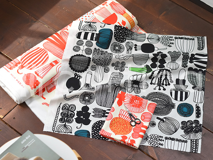 マリメッコ 生地 北欧 marimekko 花柄 オックス プータルフリンパル 