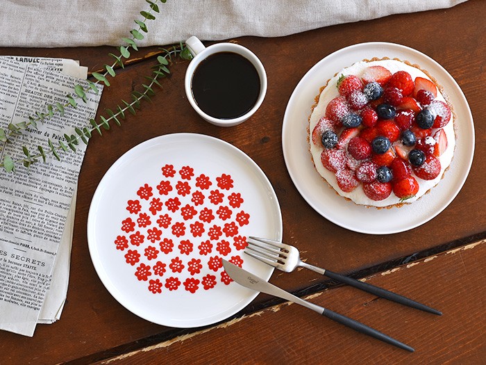 マリメッコ プレート お皿 プケッティ 北欧 Marimekko Puketti レッド 北欧食器 ギフト Twa Cr0860 Cortina 北欧生地と雑貨のお店 通販 Yahoo ショッピング