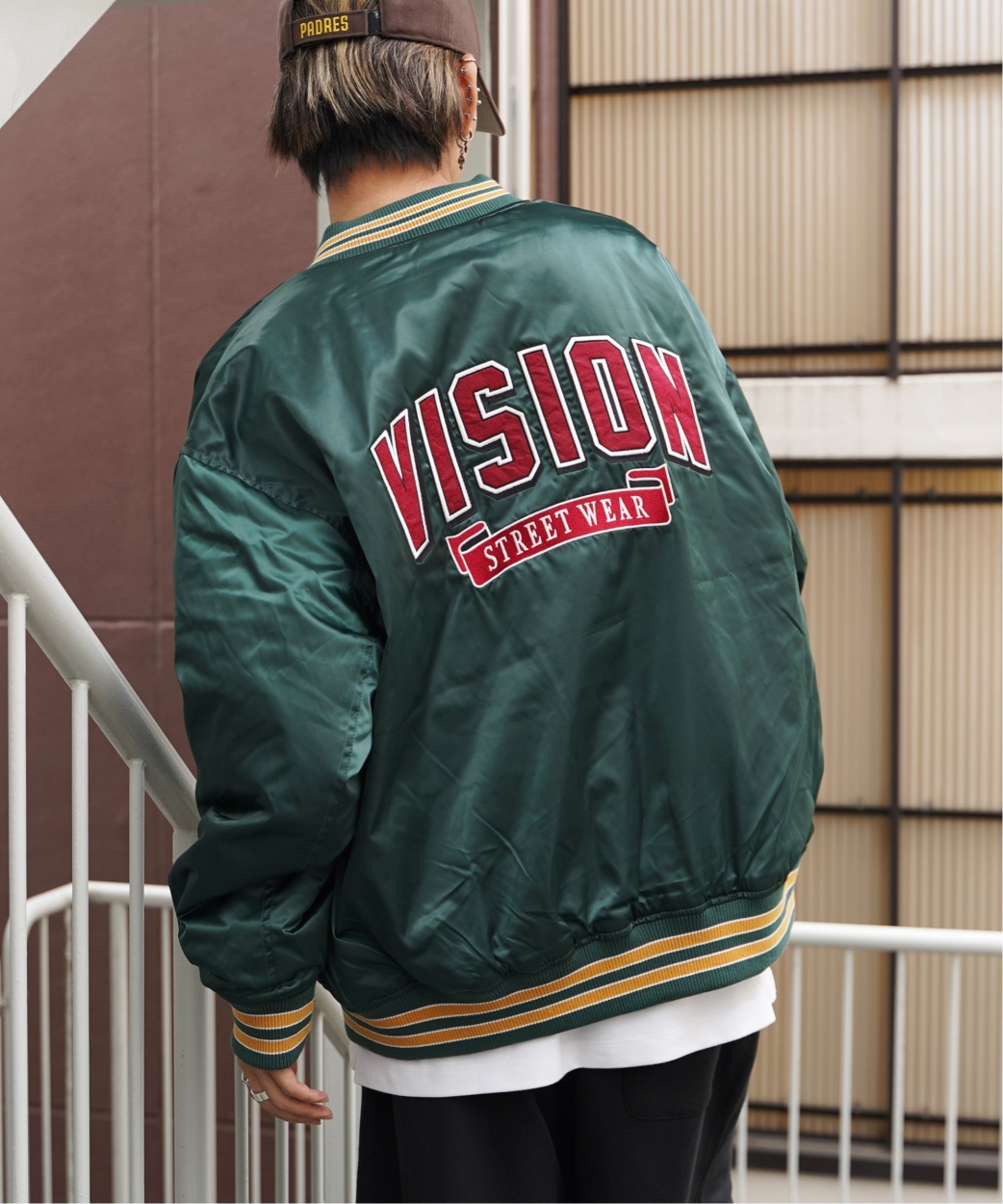 VISION STREET WEAR ビジョンストリートウェア リバーシブルキルティングブルゾン