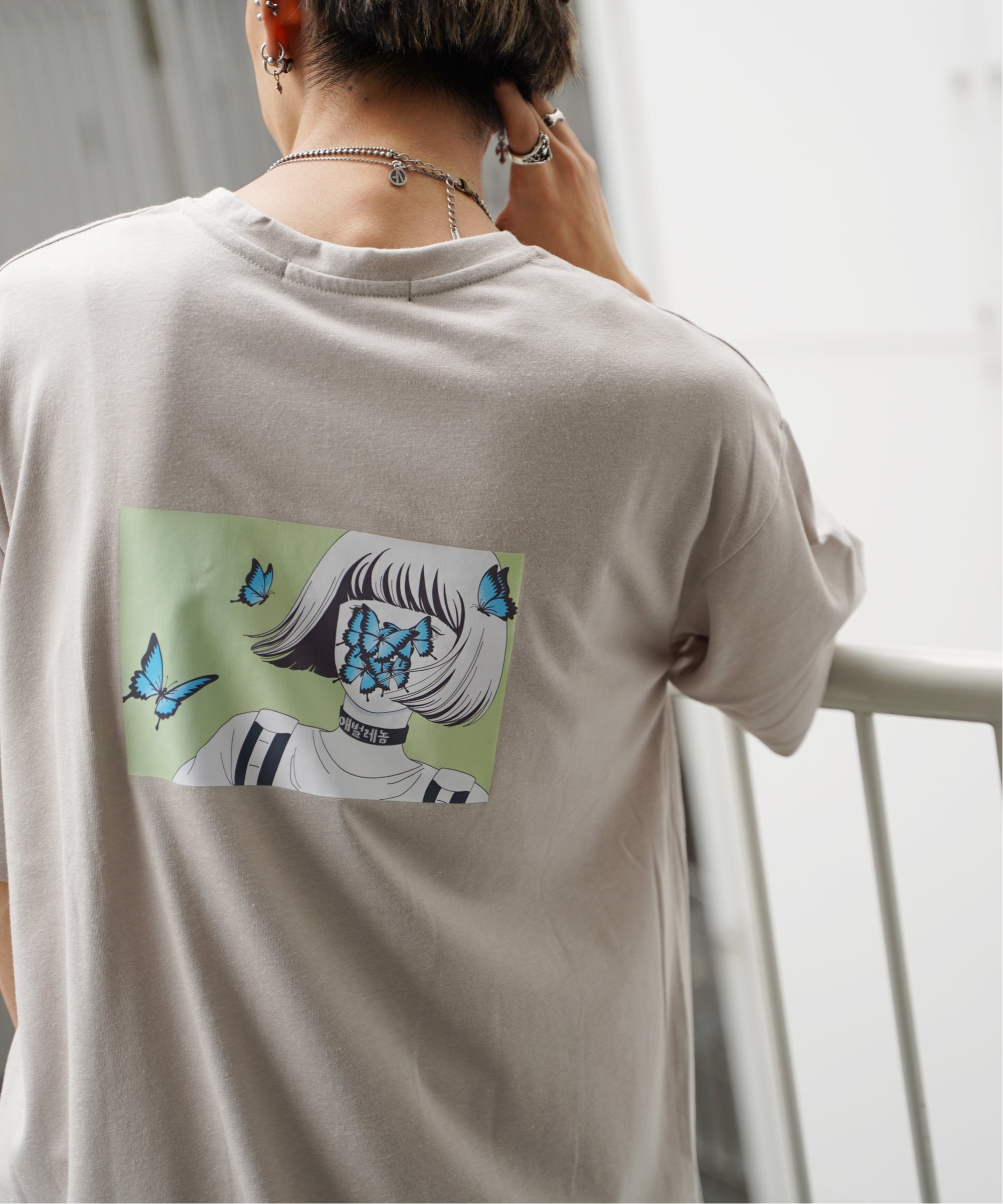 KisaバタフライイラストバックプリントTシャツ｜cox-online｜03