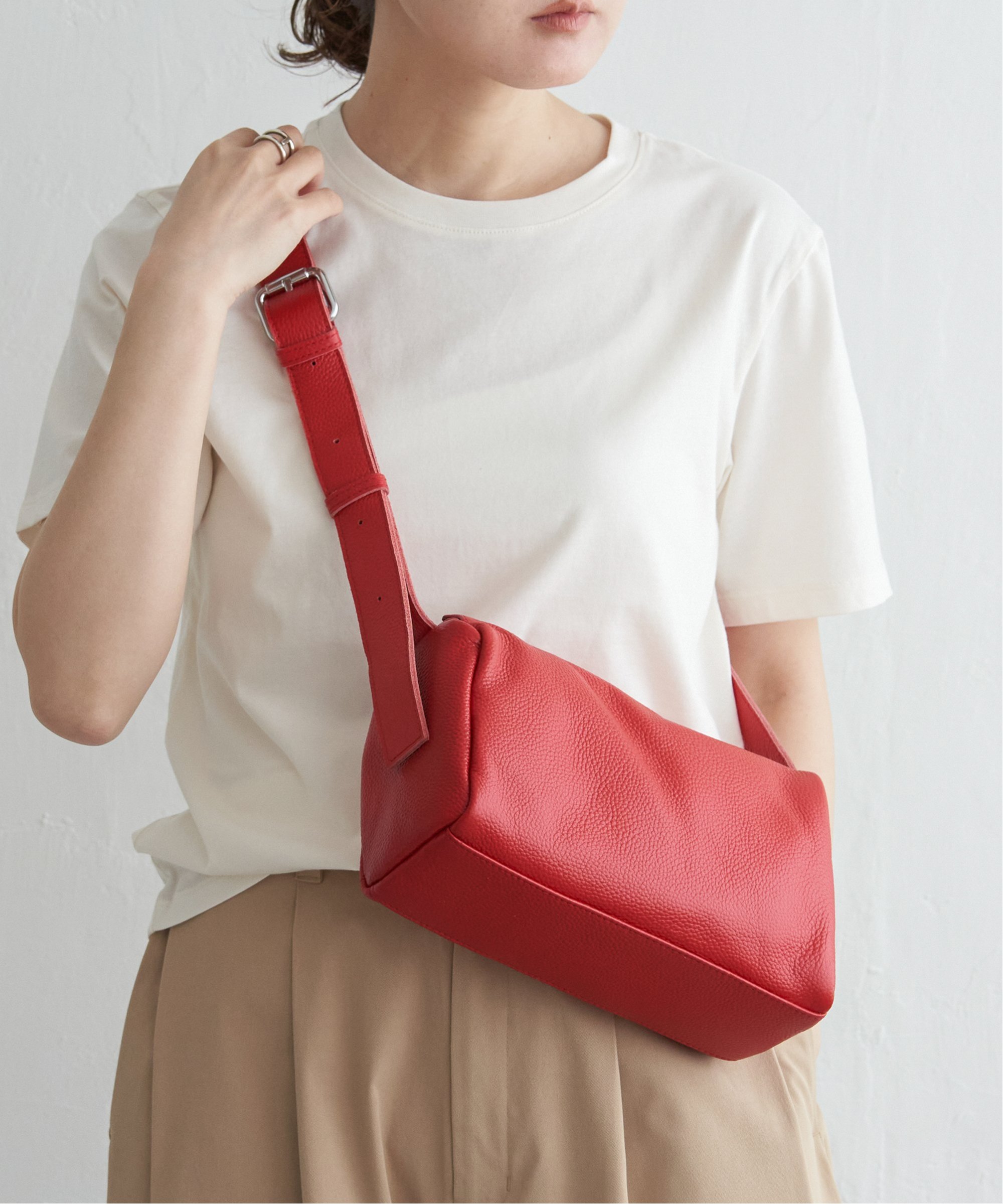 【sweet web掲載】COOCO シュリンクレザースクエアショルダーバッグ