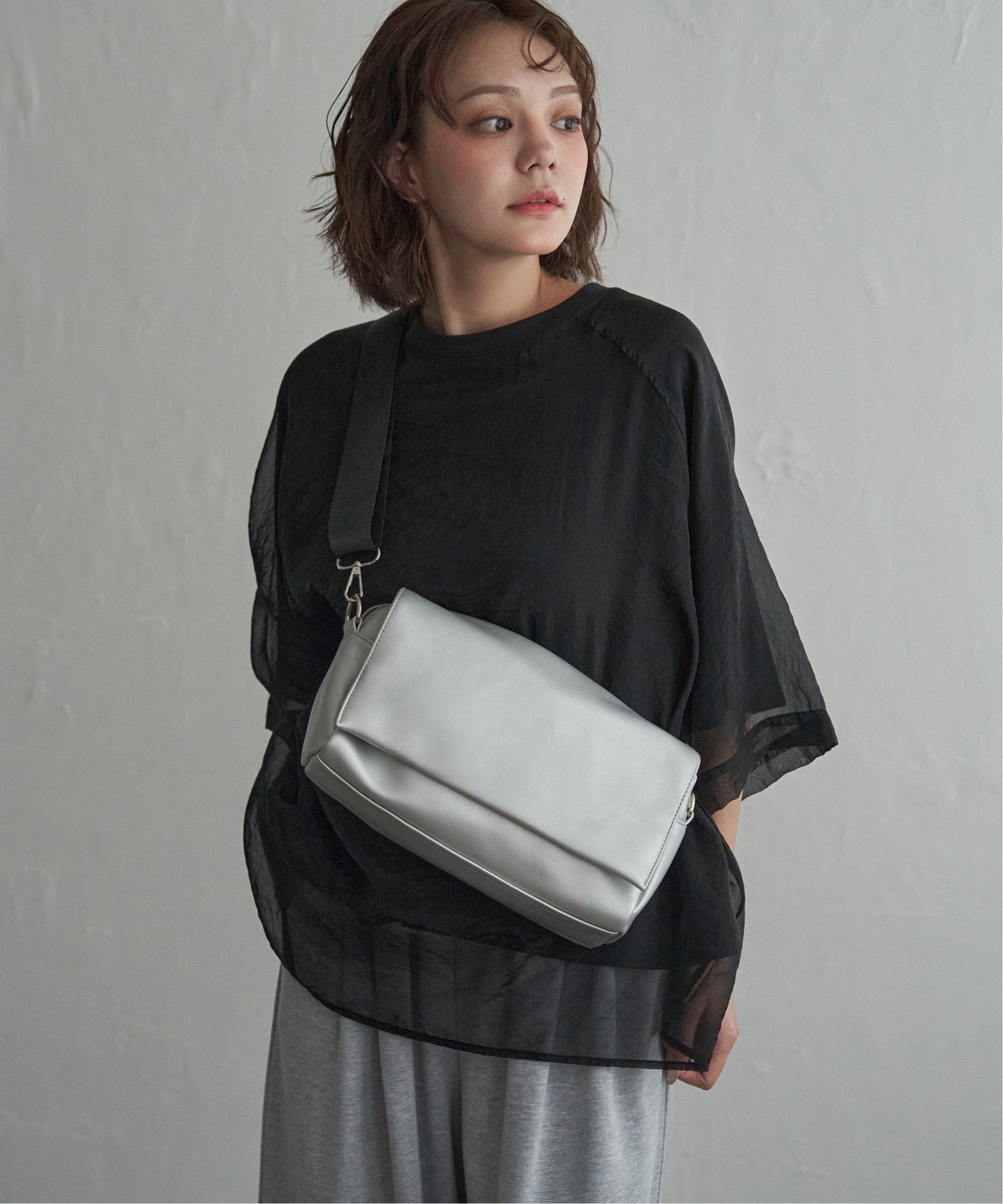 notch. ドロップショルダーＢＩＧダウン 今期 新品タグ付き美品 ブラック notch. フラップショルダーバッグ : COX-ONLINE SHOP ヤフー店 - 通販