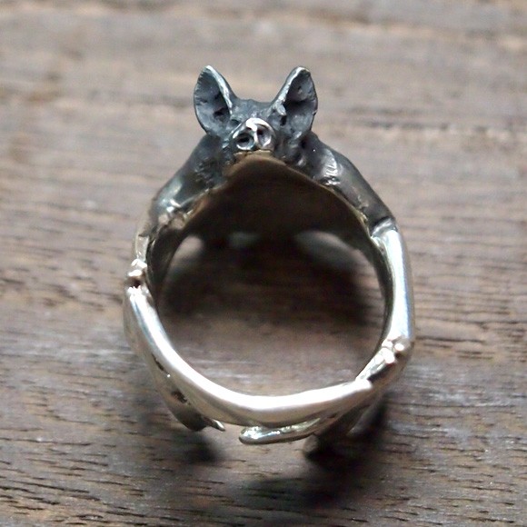 コウモリ❤︎バットデザイン シルバーリング 緑色石 楽天市場】Marylin of Mars マリリンオブマーズ 【 Bat Ring