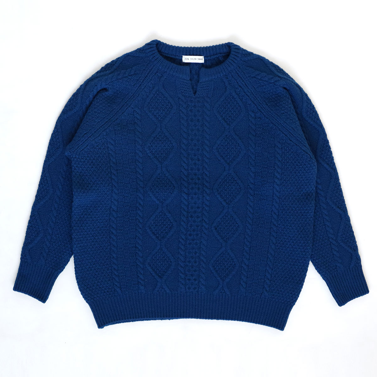 SAIFUKU(サイフク)226(つつむ) からだをつつむ アラン柄キーネックプル