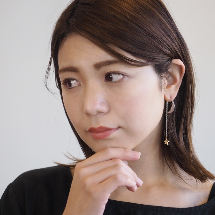 sasakihitomi(ササキヒトミ) 月と星のピアス Sサイズ・シルバーの月