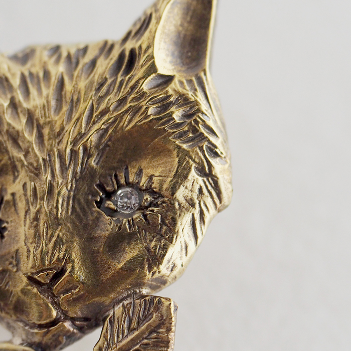 sasakihitomi(ササキヒトミ) ねこのブローチ 真鍮＆パール