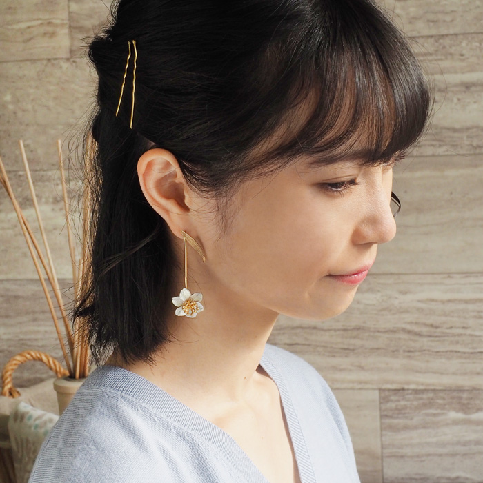 sasakihitomi(ササキヒトミ) すいせんのピアス アシンメトリー