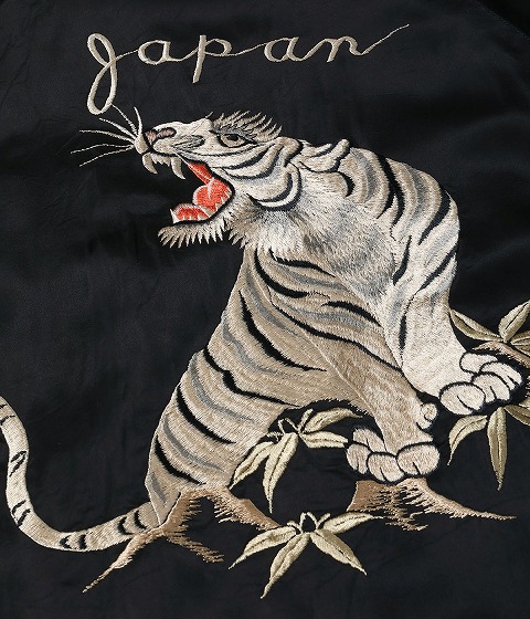 激レア!! PUMA スカジャン 虎 タイガー 刺繍 白 黒 Ｌサイズ PUMA - 希少サイズL☆PUMA プーマ 虎刺繍 タイガー刺繍 スカジャン